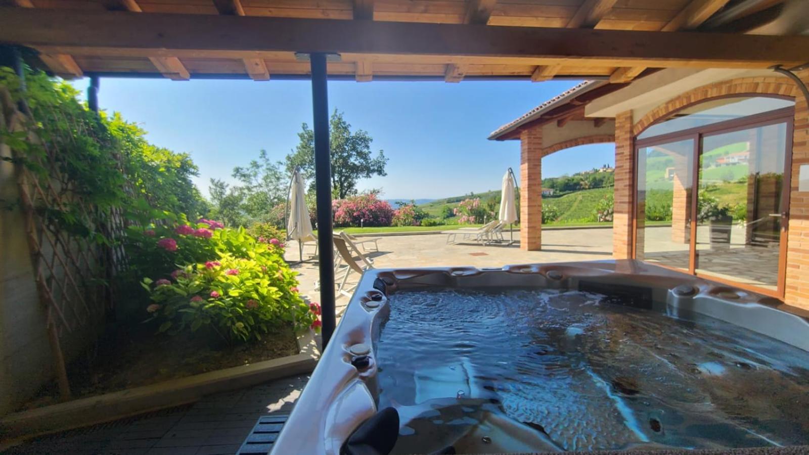 Casa Castella - Adults Only - Langhe Villa ดิอาโนดัลบา ภายนอก รูปภาพ