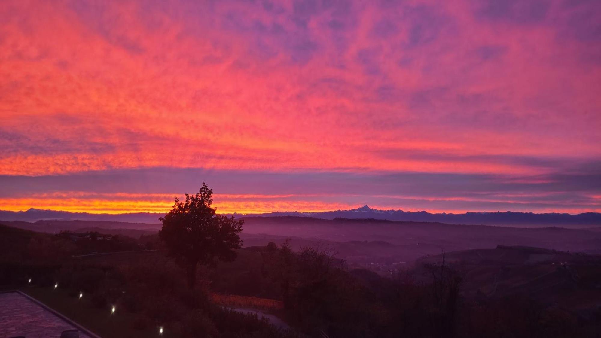 Casa Castella - Adults Only - Langhe Villa ดิอาโนดัลบา ภายนอก รูปภาพ