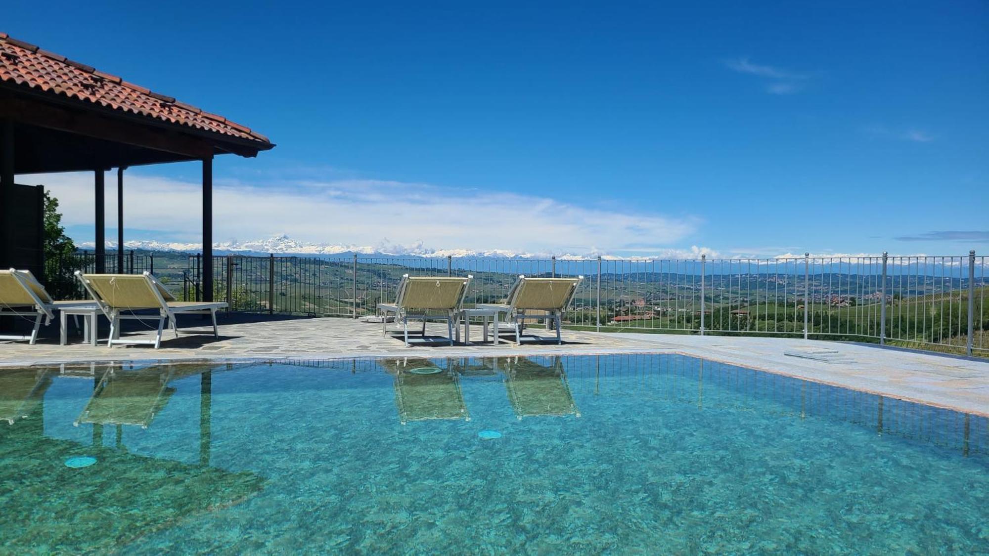 Casa Castella - Adults Only - Langhe Villa ดิอาโนดัลบา ภายนอก รูปภาพ