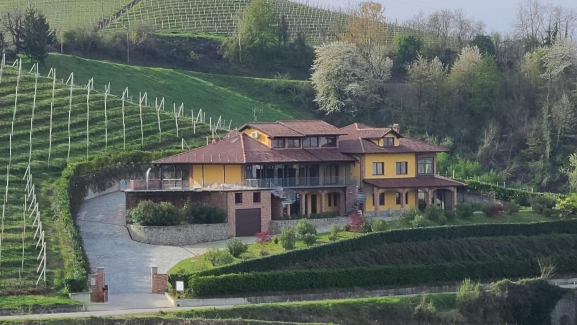 Casa Castella - Adults Only - Langhe Villa ดิอาโนดัลบา ภายนอก รูปภาพ