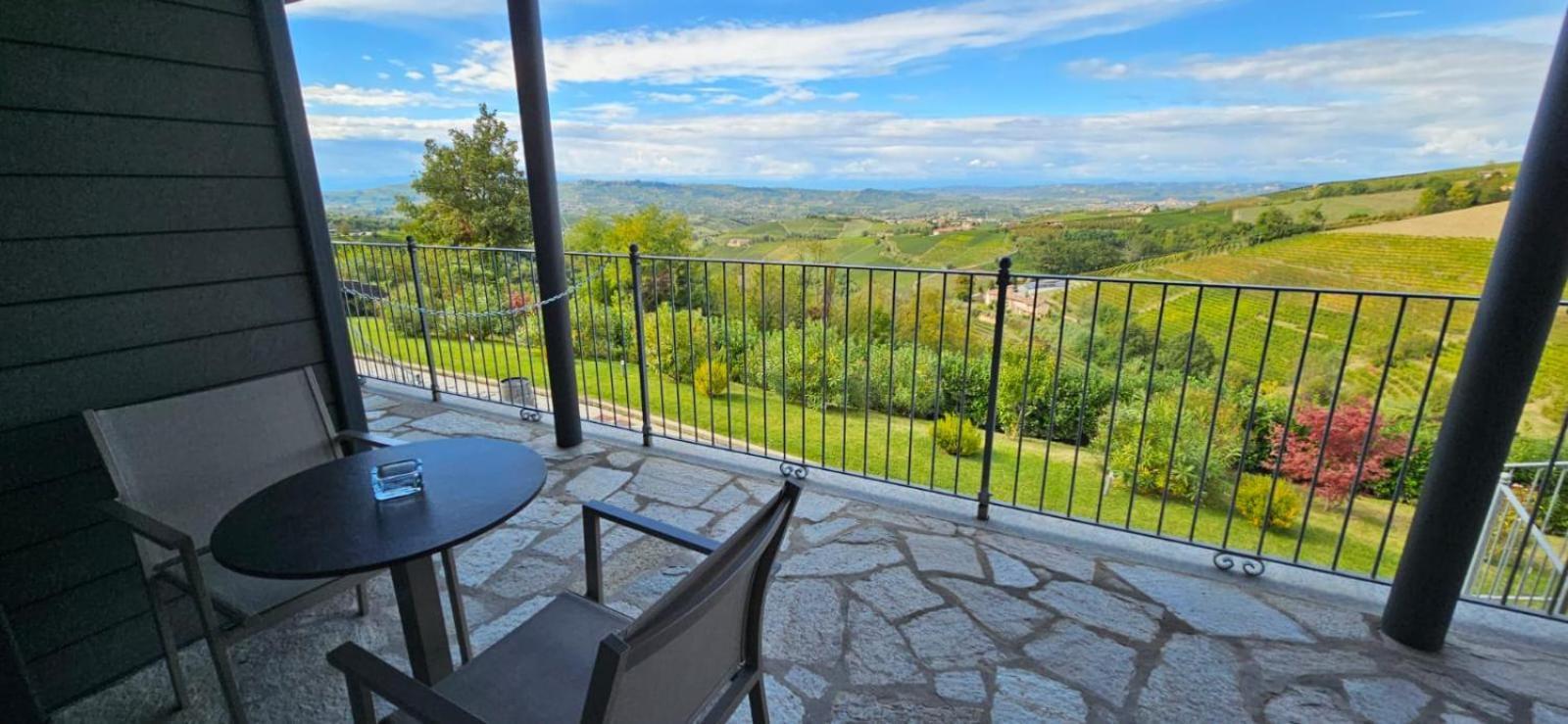 Casa Castella - Adults Only - Langhe Villa ดิอาโนดัลบา ภายนอก รูปภาพ
